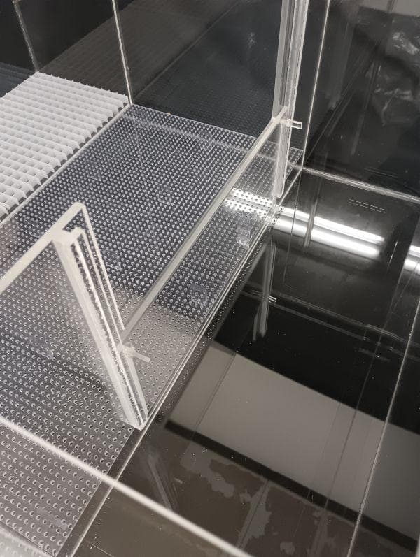 処分商品　１台限定　アクリル製３槽式濾過槽