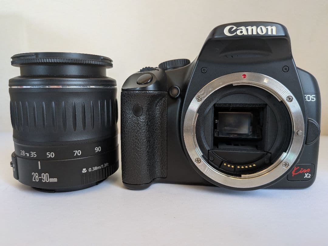 ♥美品 ショット数2079♥Canon EOS Kiss X2 デジタル一眼レフ