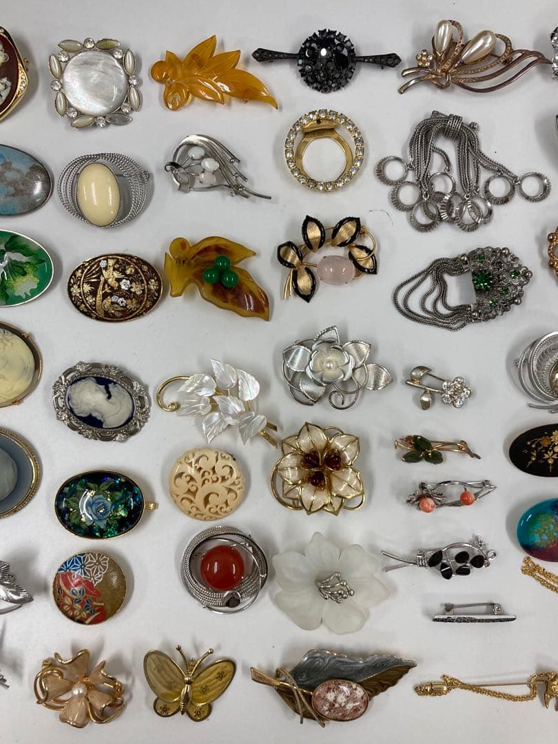 レディース　アクセサリー　プローチ　真珠　宝石　プローチ71点まとめ売り
