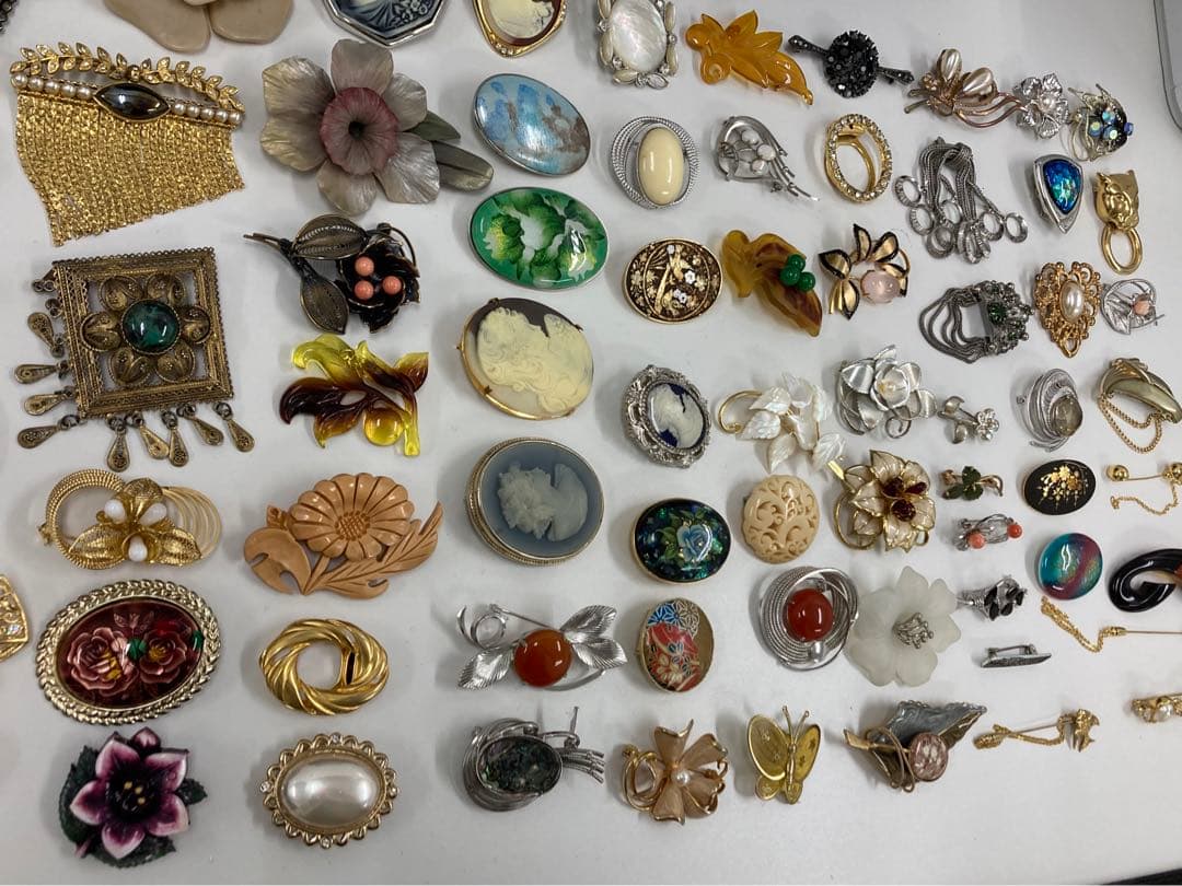 レディース　アクセサリー　プローチ　真珠　宝石　プローチ71点まとめ売り