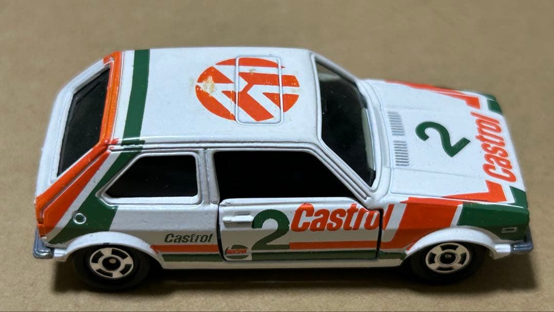 日本製 トミカ フォルクスワーゲン ゴルフ GLE カストロール