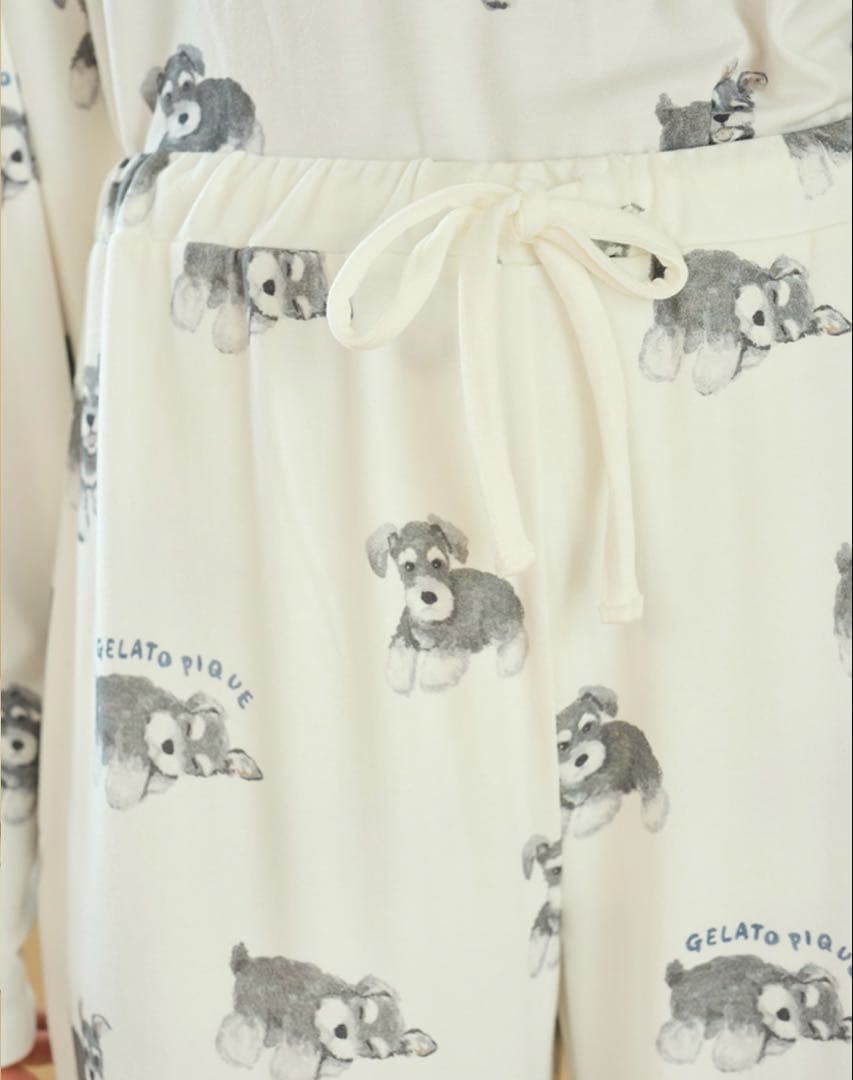 【新品】ジェラートピケ　シュナウザー柄ロンＴ&ロングパンツ