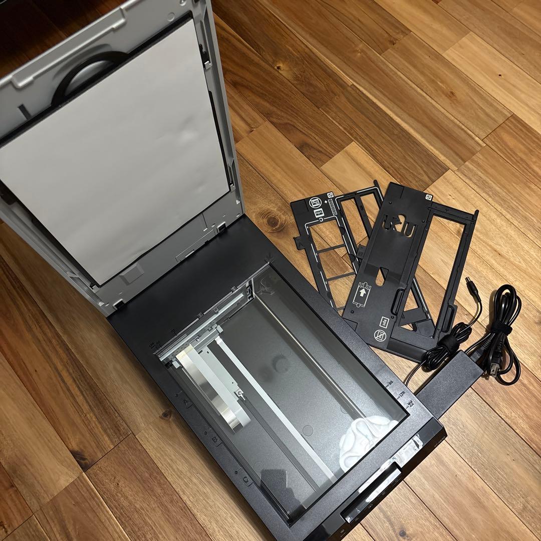 EPSON GT-X830 フラットベッドスキャナー