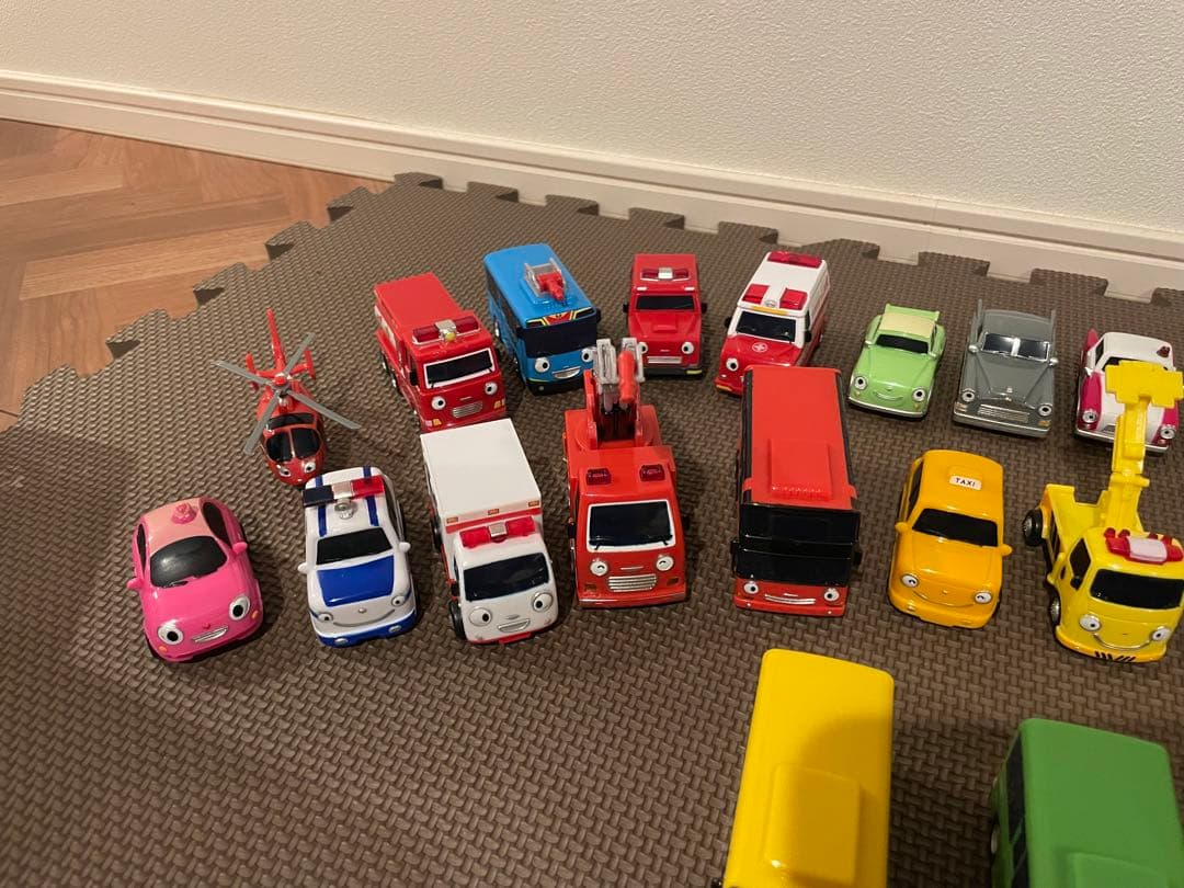 ちびっこバス タヨ　30台セット