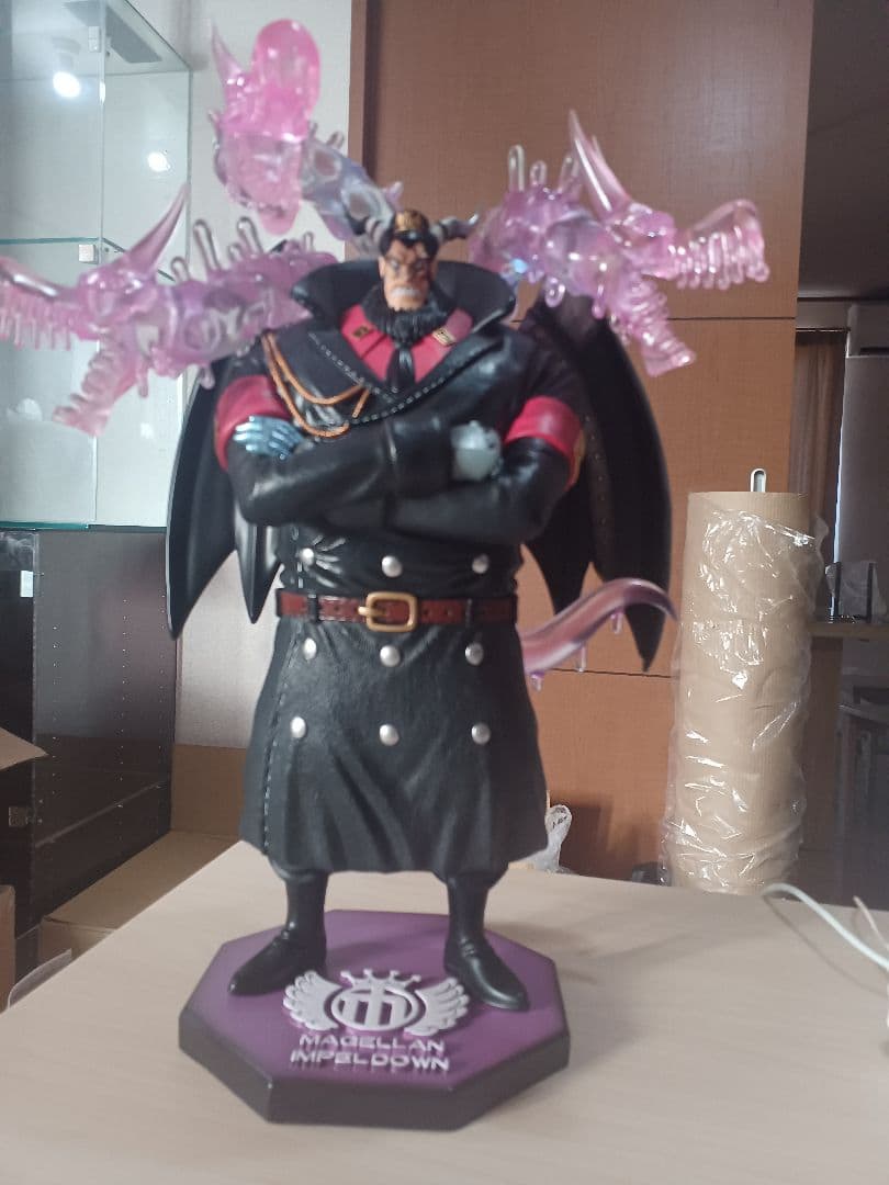 ワンピースフィギュアpop海外マゼラン