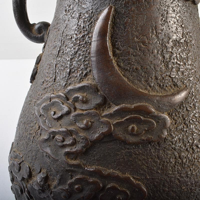 中国　古銅　人物文　双獣耳瓶　重さ約1709g　V　R6196