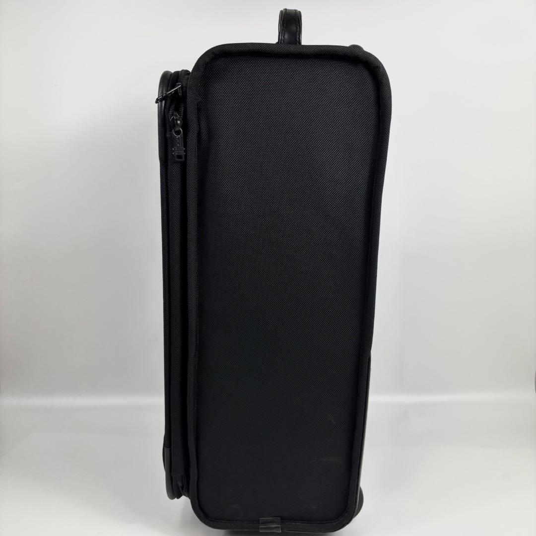 キャリーケース　TUMI スーツ　ケース　2輪　黒ナイロン　バッグ　41L