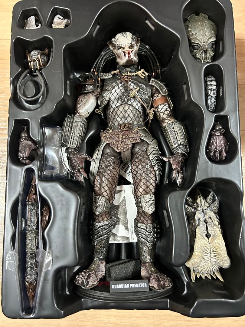 『プレデター２』１／６スケールフィギュア　ガーディアン・プレデター