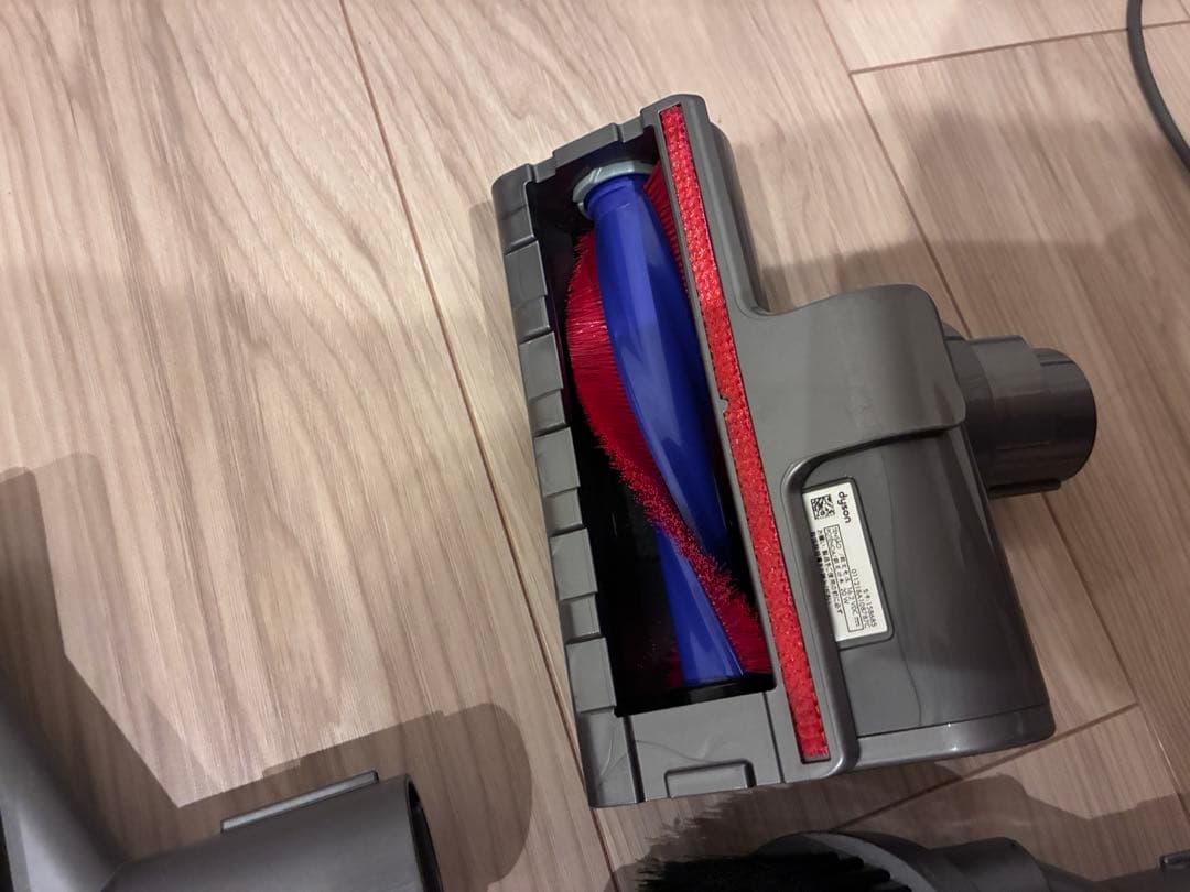 Dyson V8 コードレス掃除機