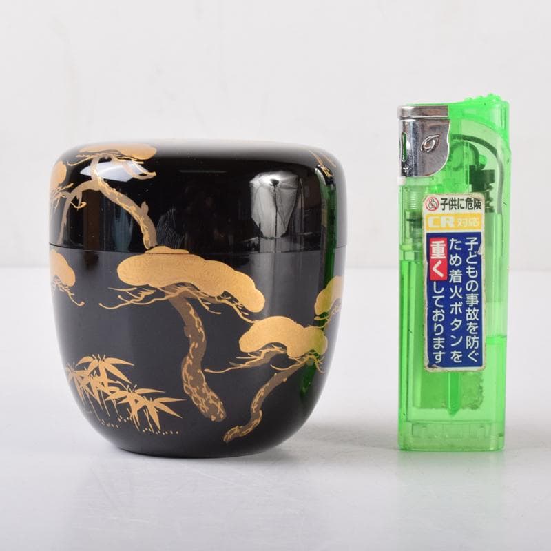 茶道具　漆塗　嘉祥作　松鶴蒔絵　棗　共箱　V　7065