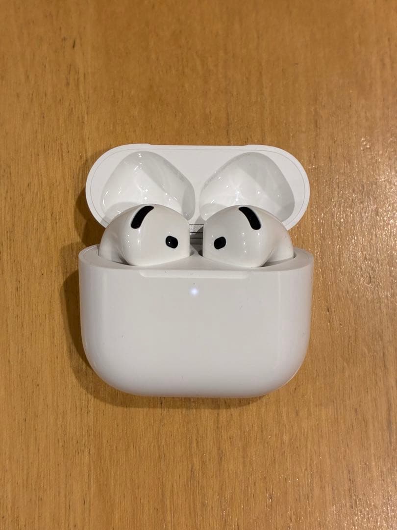 AirPods 4 本体 USB-C充電器対応