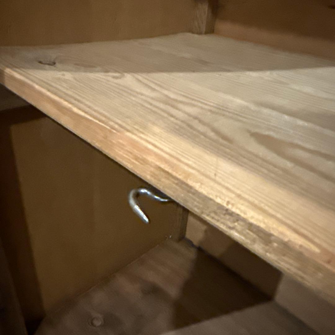 ヴィンテージ　キャビネット　剥離