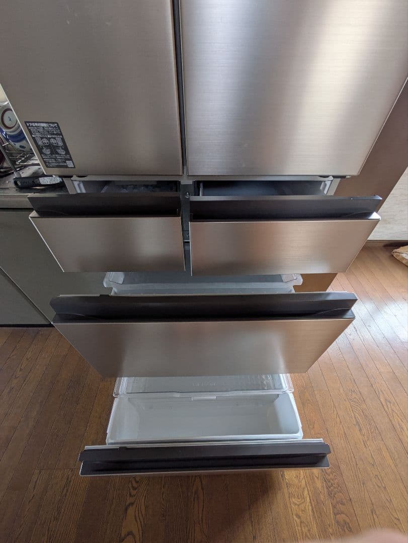 日立 冷蔵庫 617L フレンチドア R-HWC62T