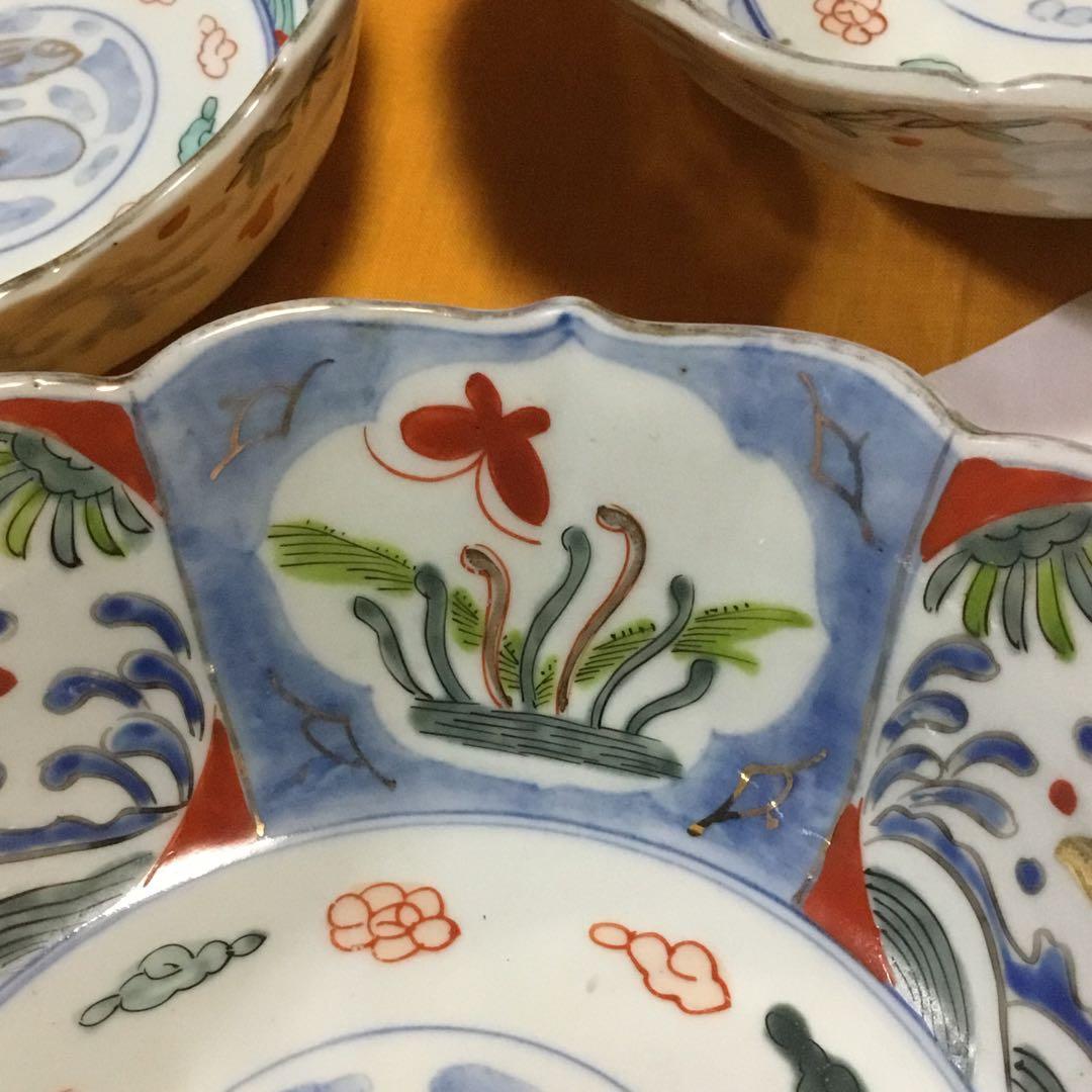 入れ子の色絵の鉢