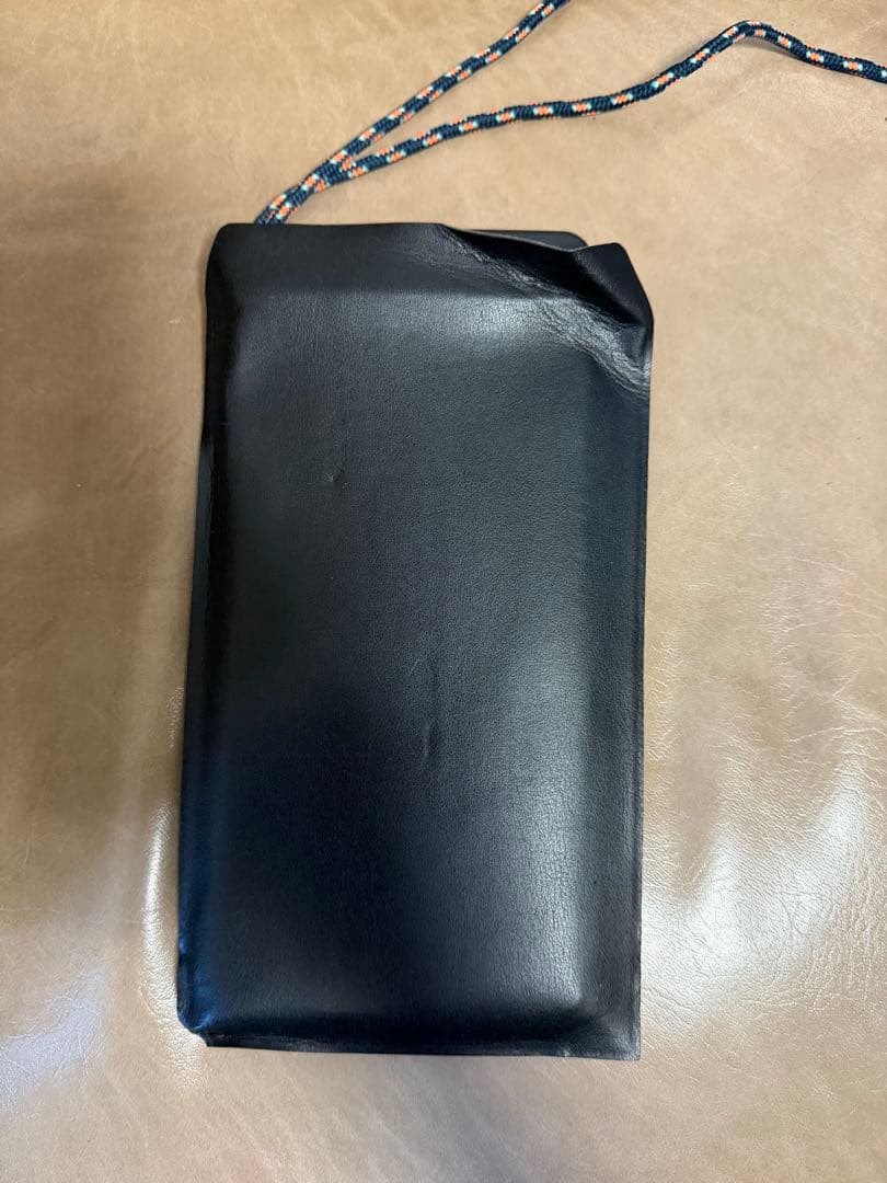 YOLK Solar Paper ポータブルソーラーチャージャー