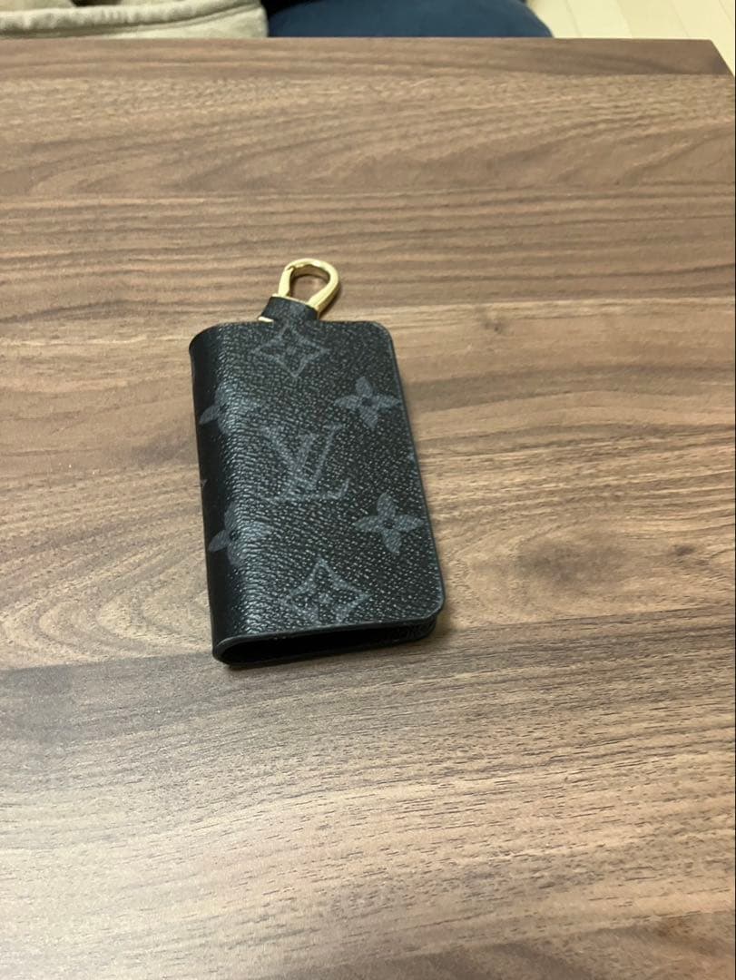 Louis Vuitton ブラック レザー キーケース