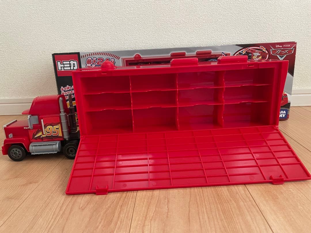 たくさんのせよう！大きなマック トミカ4台付き カーズ トミカ