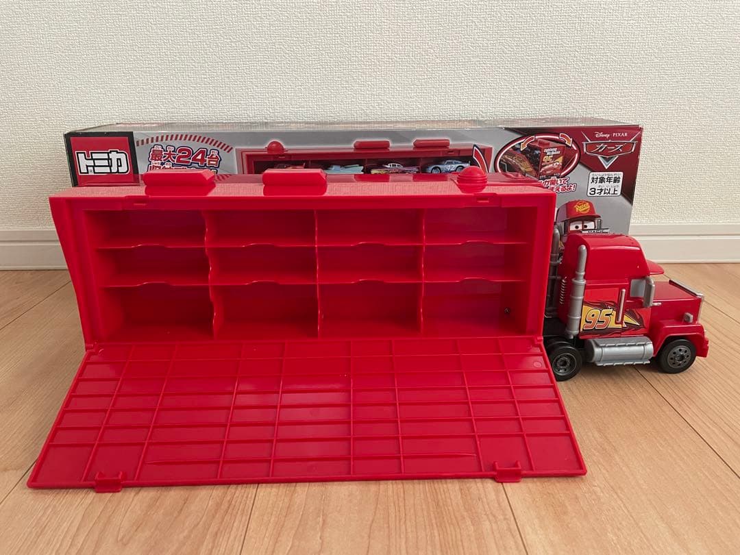 たくさんのせよう！大きなマック トミカ4台付き カーズ トミカ