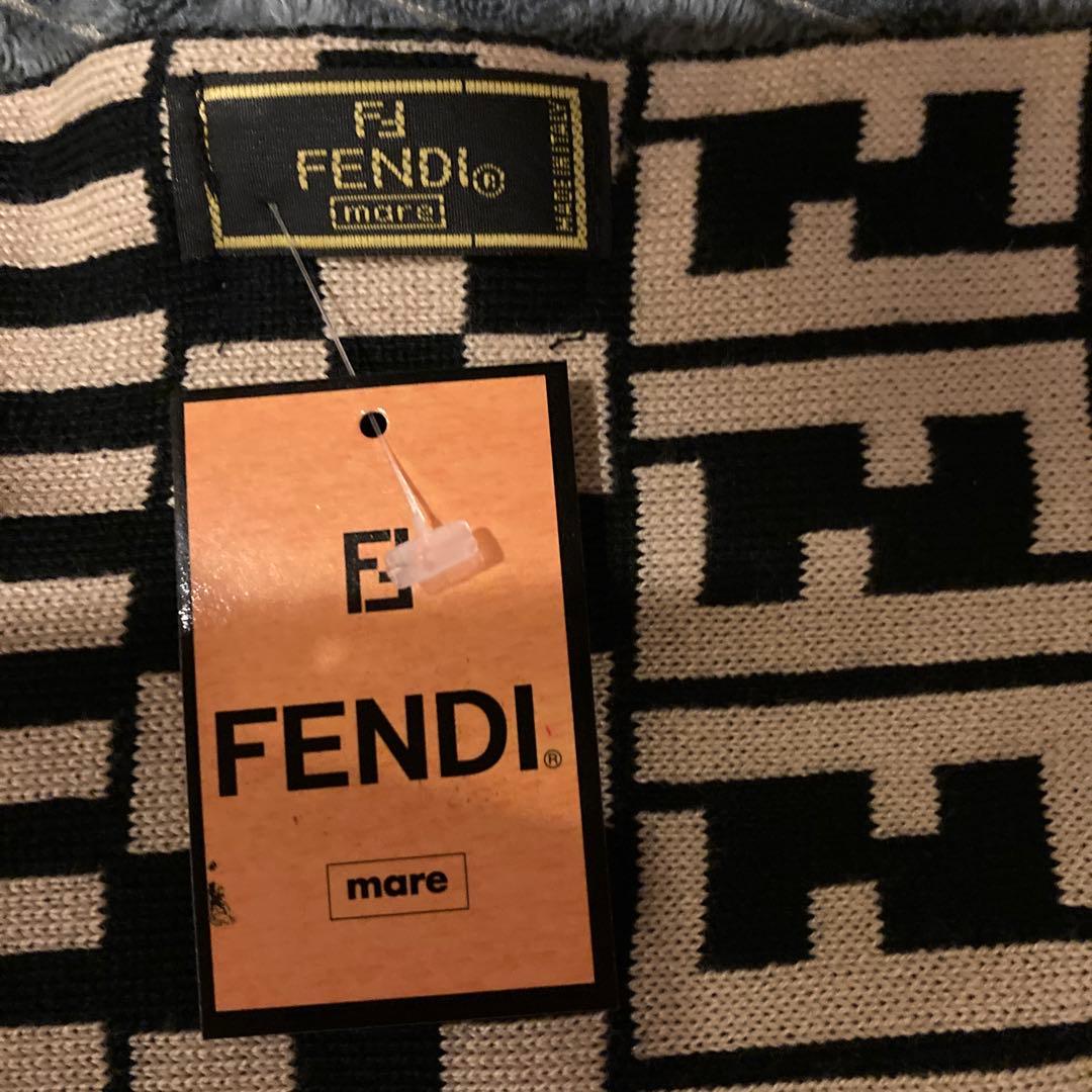 FENDI マフラ