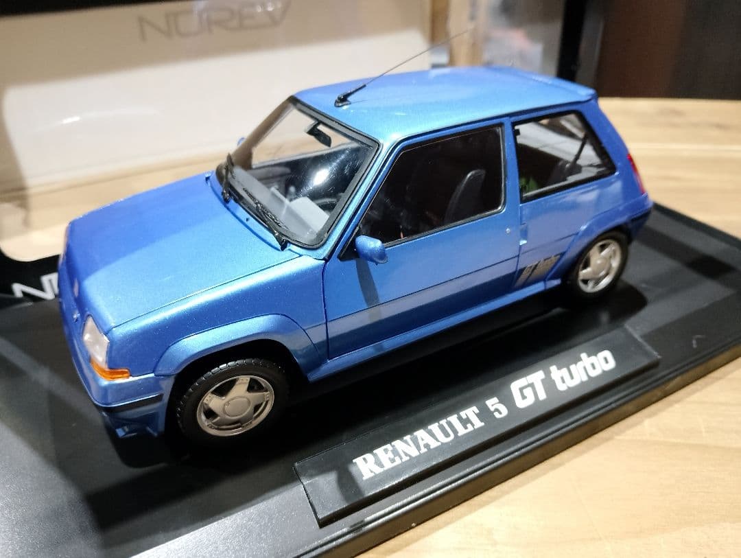よっしー1/18 ノレブ　ルノー5 ターボ　ルノーサンク　ミニカー　ブルー
