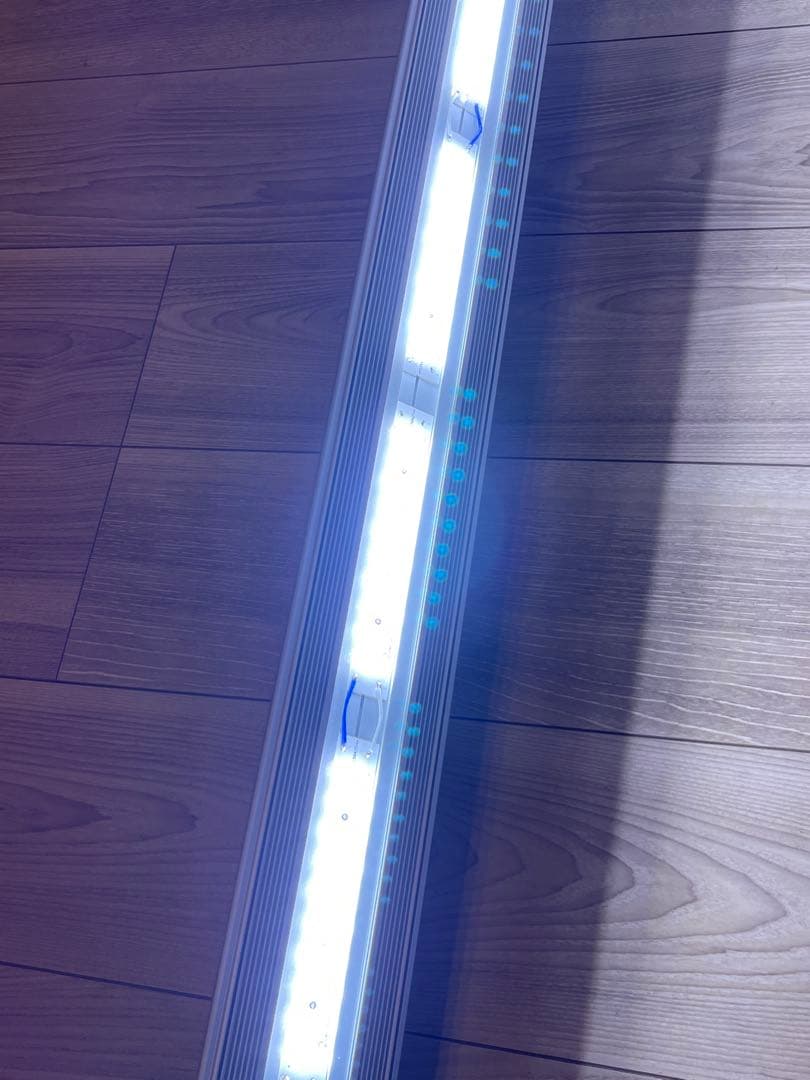 アクロ TRIANGLE LED VIVID 900 ライト スタンド付き