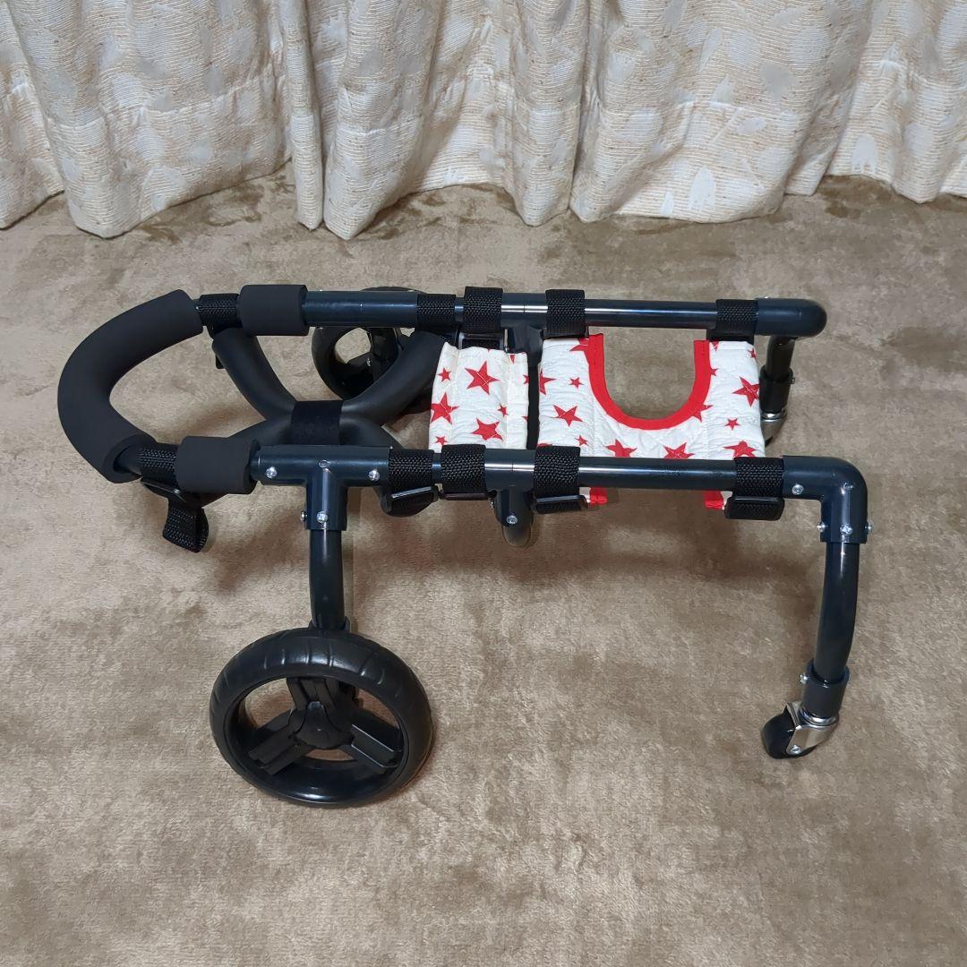 ワンちゃん4輪　リハビリ　食事補助　犬用車椅子　シニア補助　犬の歩行器