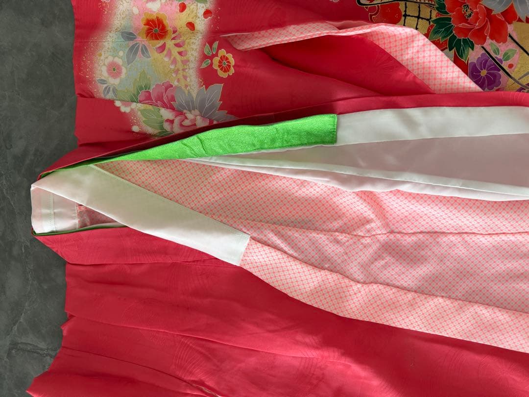 正絹四つ身　七五三　　長襦袢＆重ね襟付き　肩上げ済み