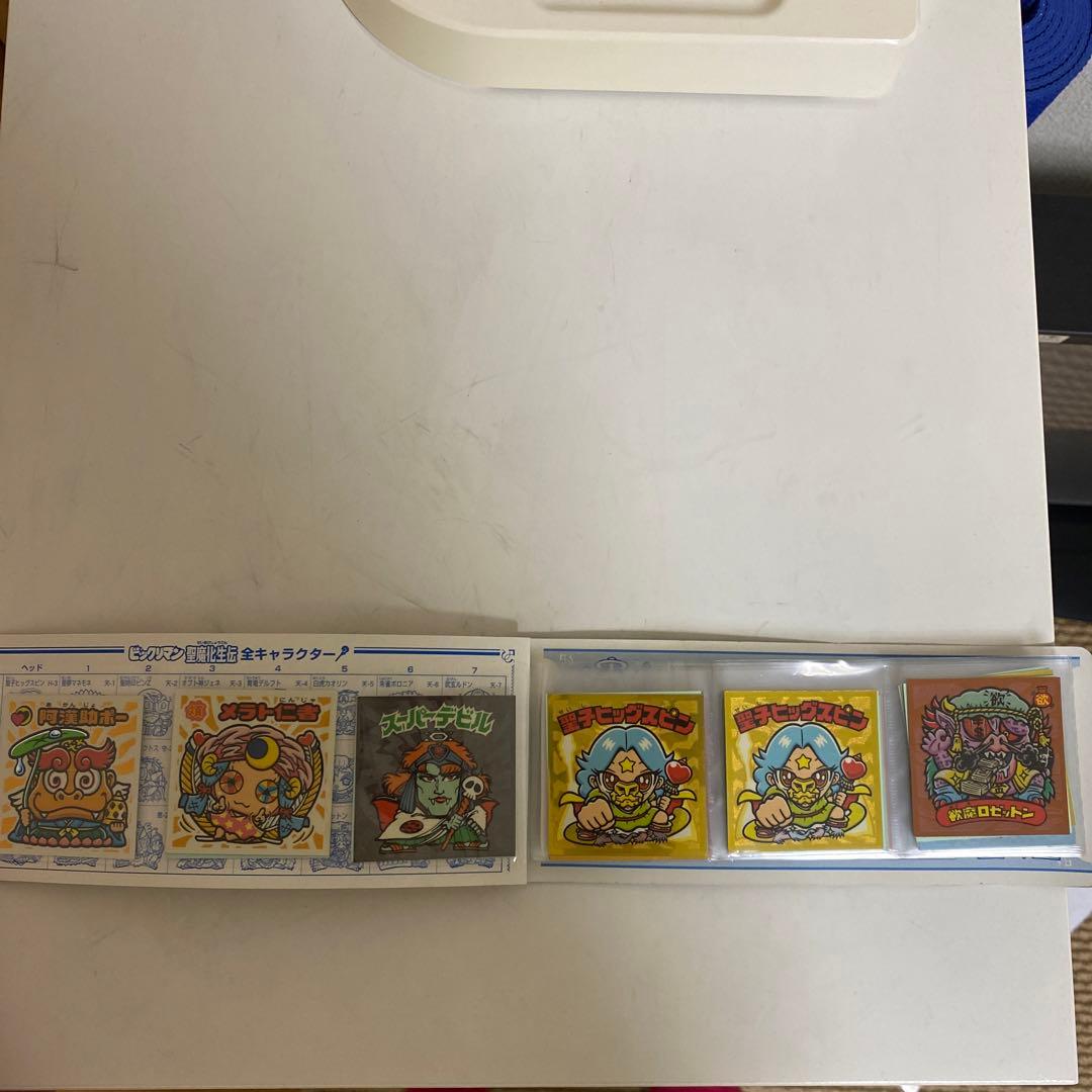 ビックリマンカードケースとシール