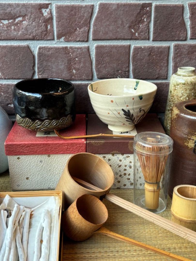 茶道具銅水注銅薬缶水指花籠織部焼黒楽茶碗備前焼花器徳利漆器三木町棚覚々斎好江岑棚