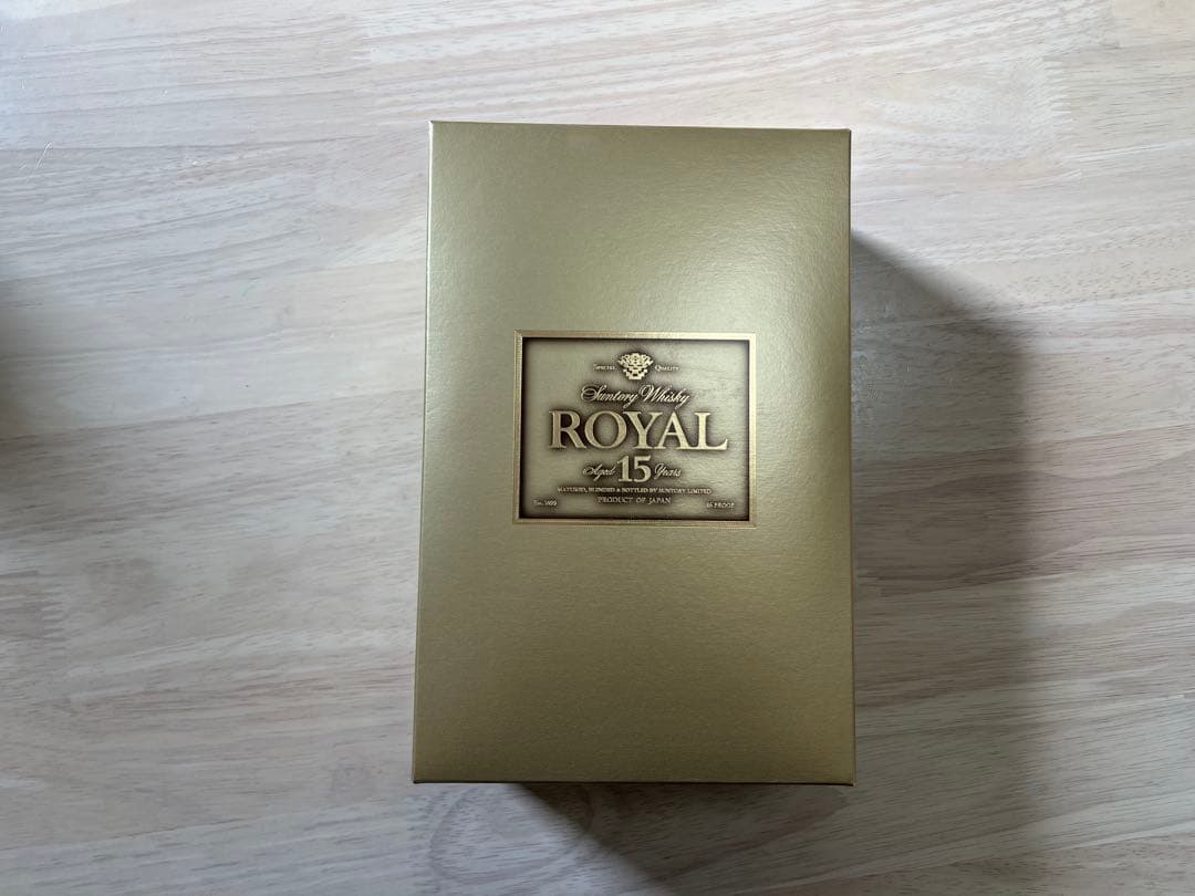 サントリー ウイスキー ローヤル 15年 ゴールドラベル（750ml）限定品