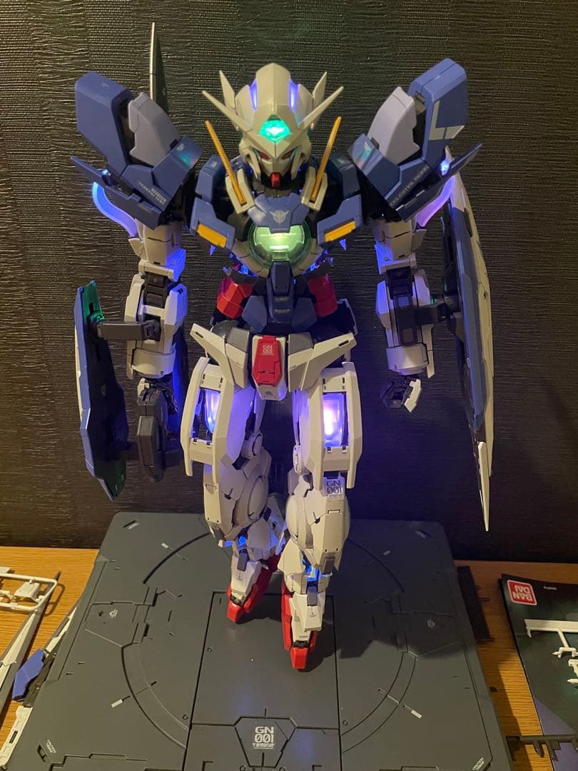 PG 1/60 エクシア　LEDユニット付き　ガンプラ　パーフェクトグレード
