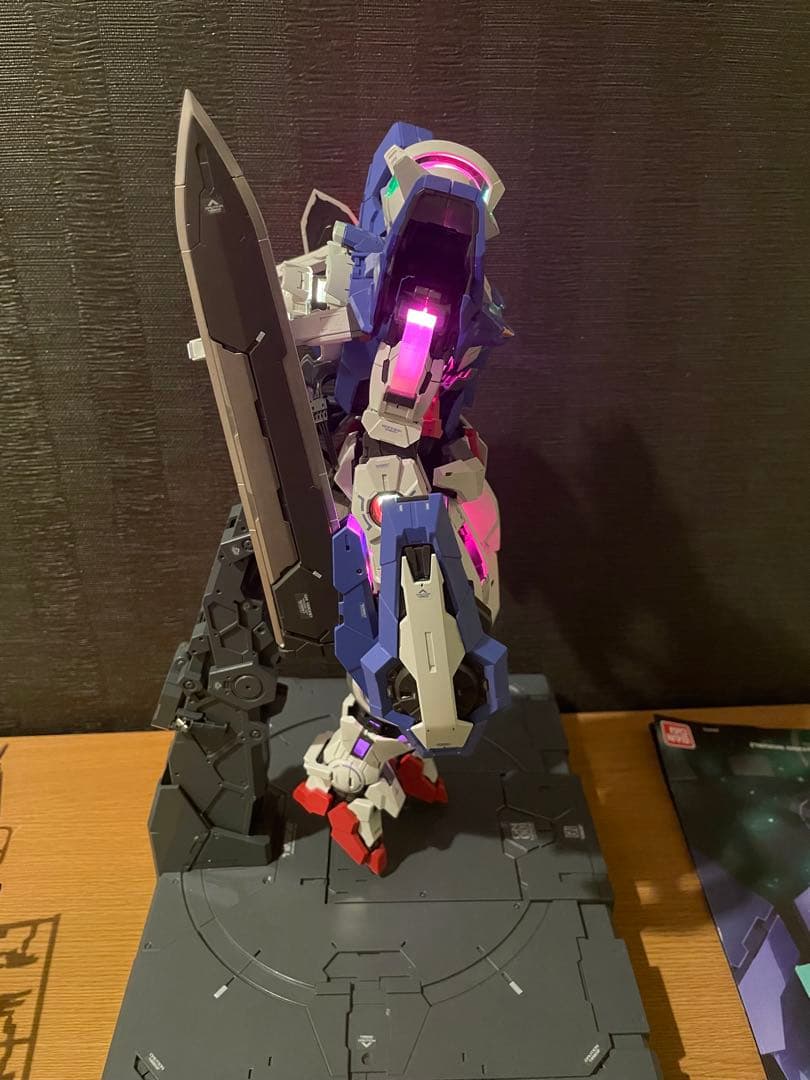 PG 1/60 エクシア　LEDユニット付き　ガンプラ　パーフェクトグレード