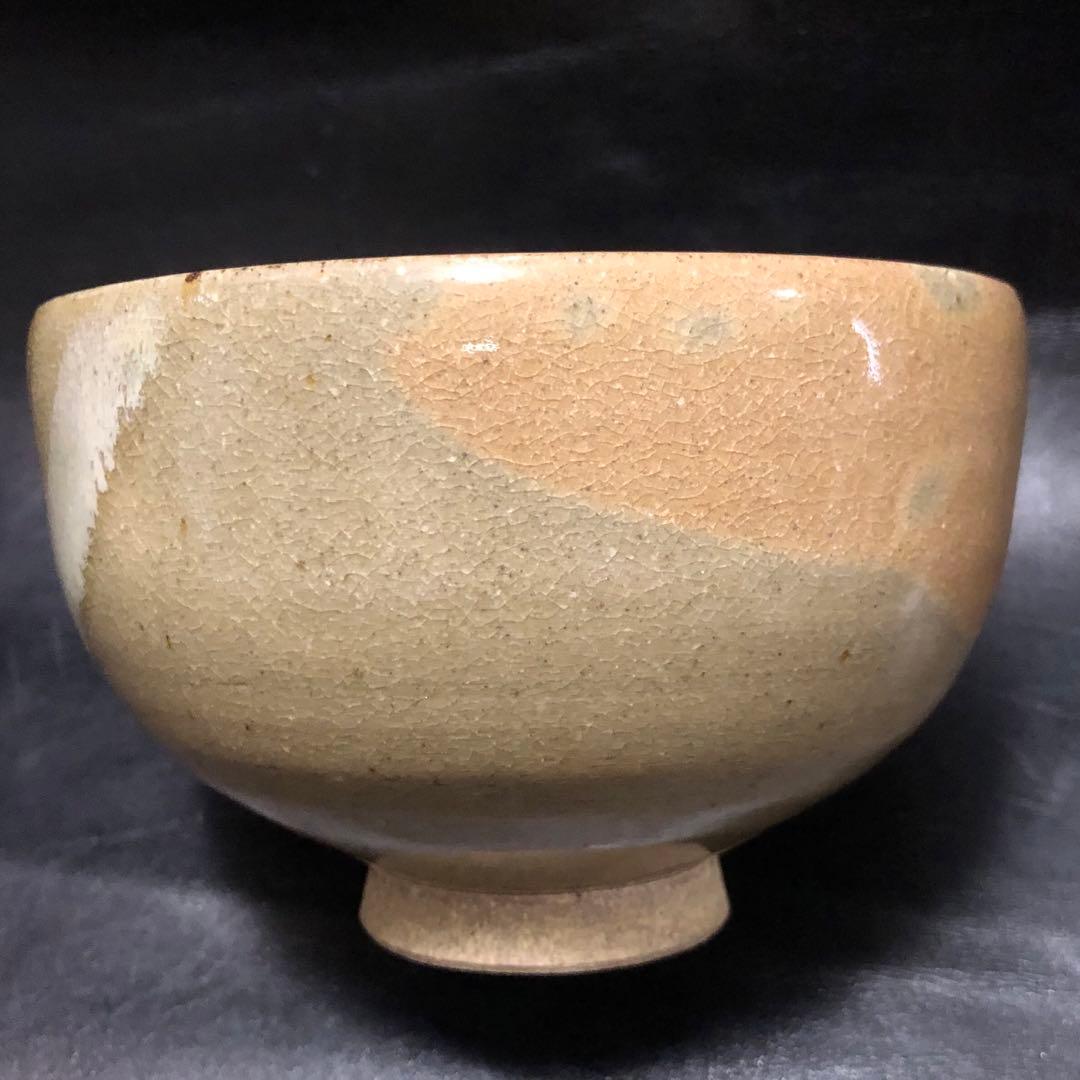 美しい古美術◾️蔵から美しい重なり合う釉薬の抹茶茶碗が出て来ました。茶道具、花道具