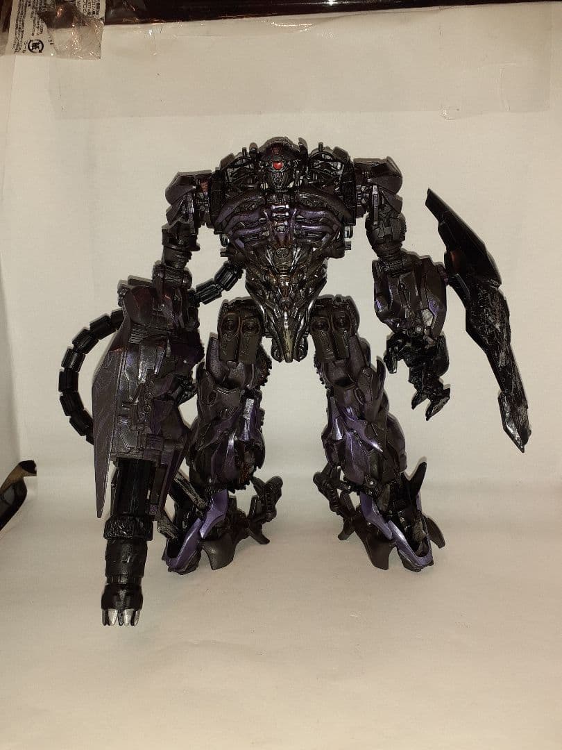 トランスフォーマー　スタジオシリーズ　ショックウェーブ