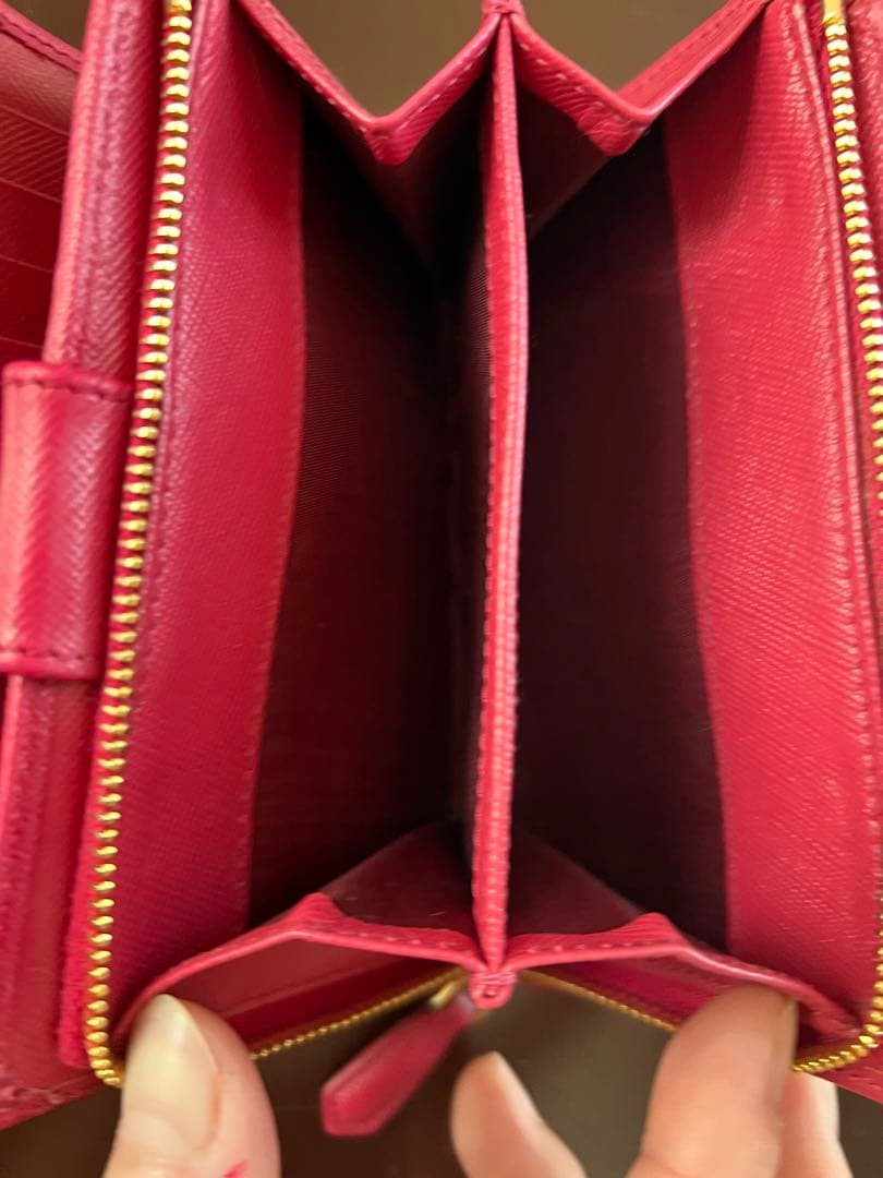 年始のセール！PRADA サファアーノ 財布 ピンクレッドマゼンタ
