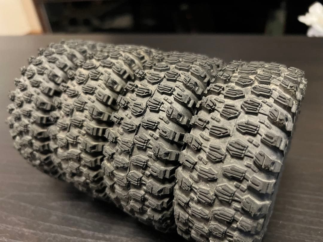 プロライン　ハイラックス　プレデター　rcクローラー タイヤ　Hyrax