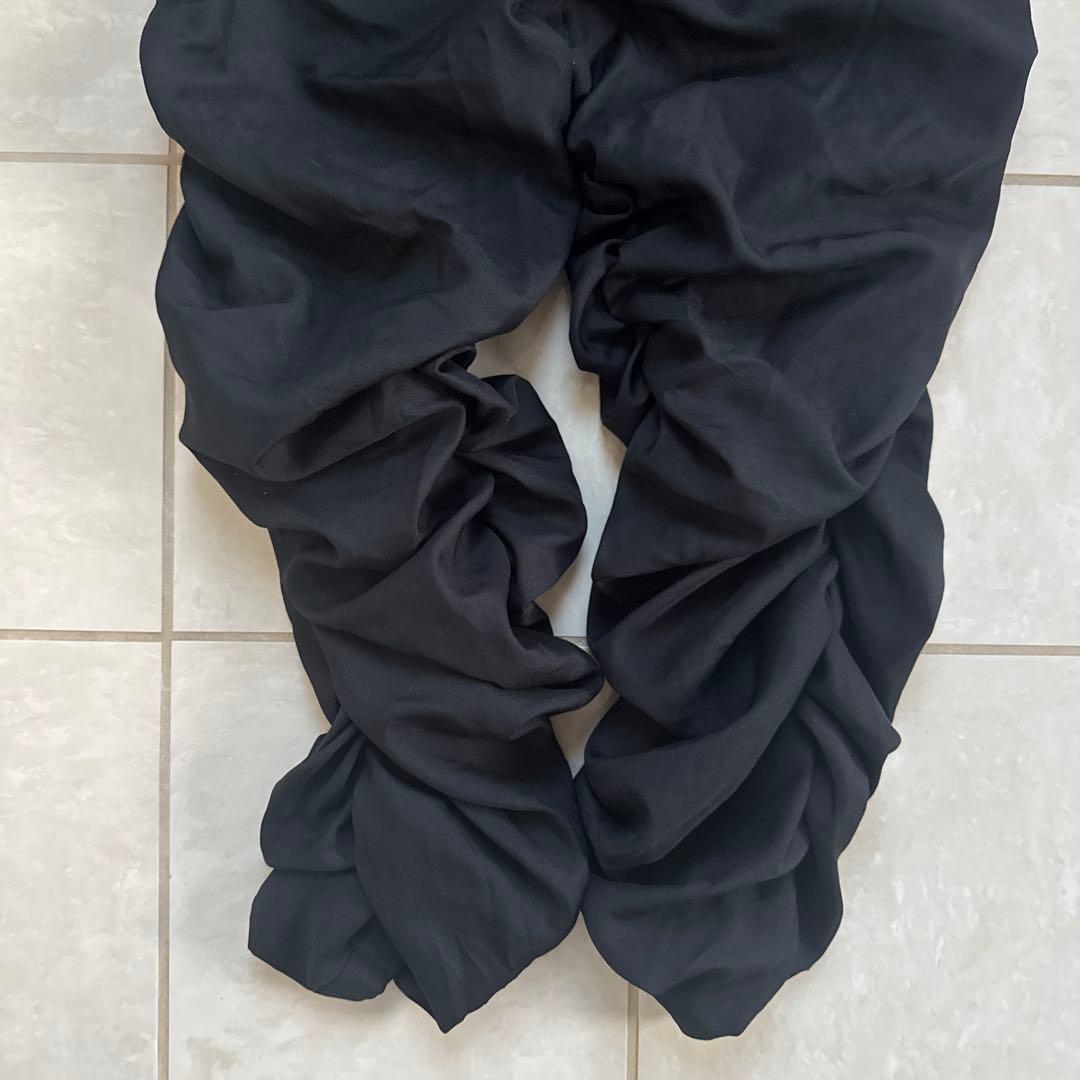 Land by MILKBOY 黒くしゅくしゅパンツ 赤い紐付き