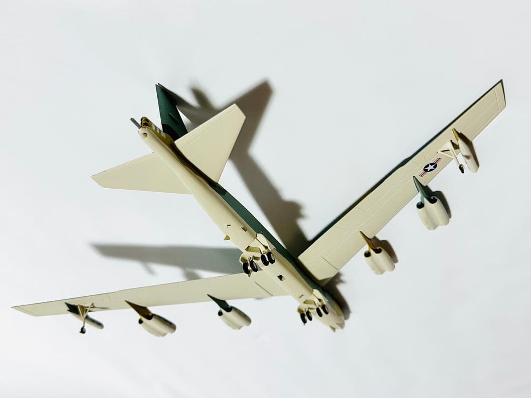 航空機・ヘリコプター herpa 1/200 B-52G Stratofortress
