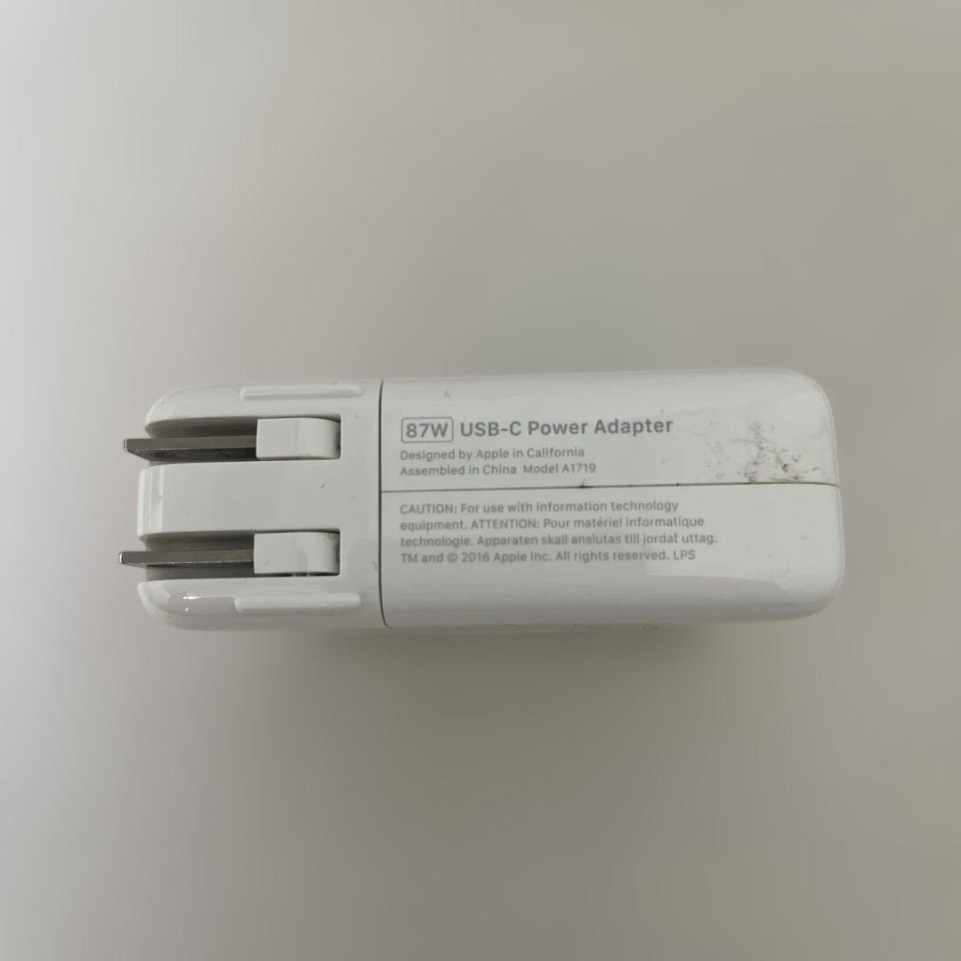 MacBook Pro 2018 15インチ 本体