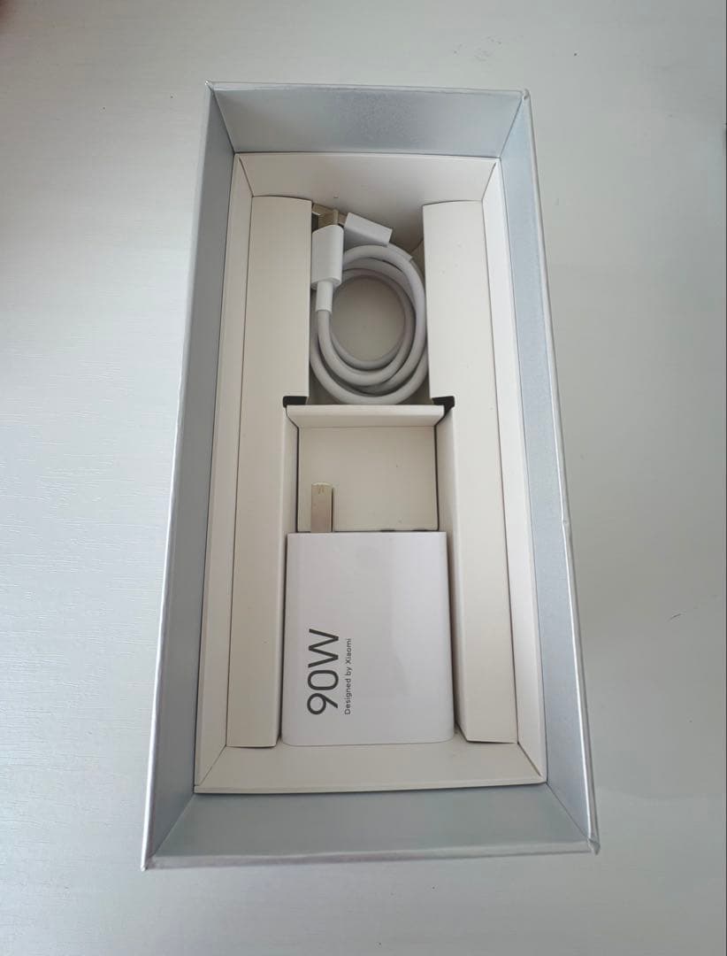 ⭐︎美品⭐︎Xiaomi15⭐︎中国版⭐︎カバー3点付き⭐︎