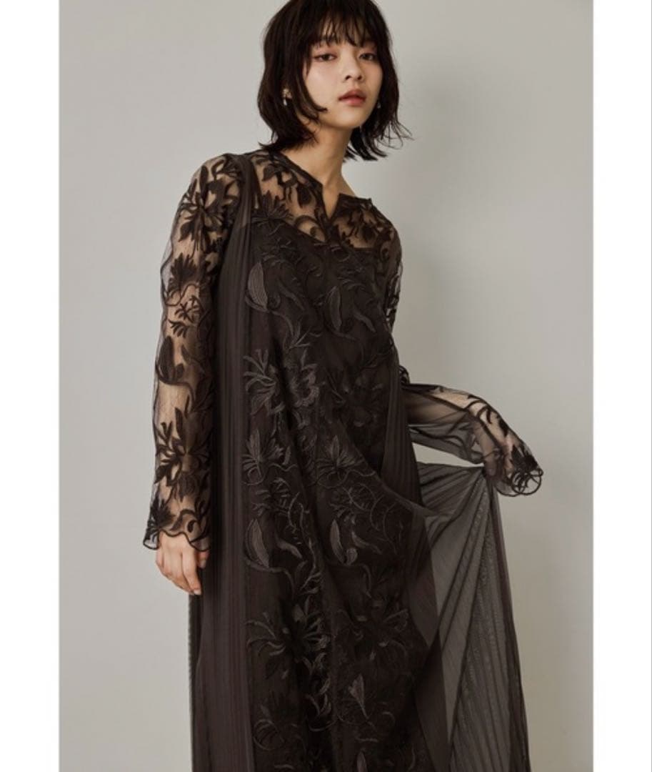 専用 niana エスニックサイドプリーツドレス オケージョンドレス L