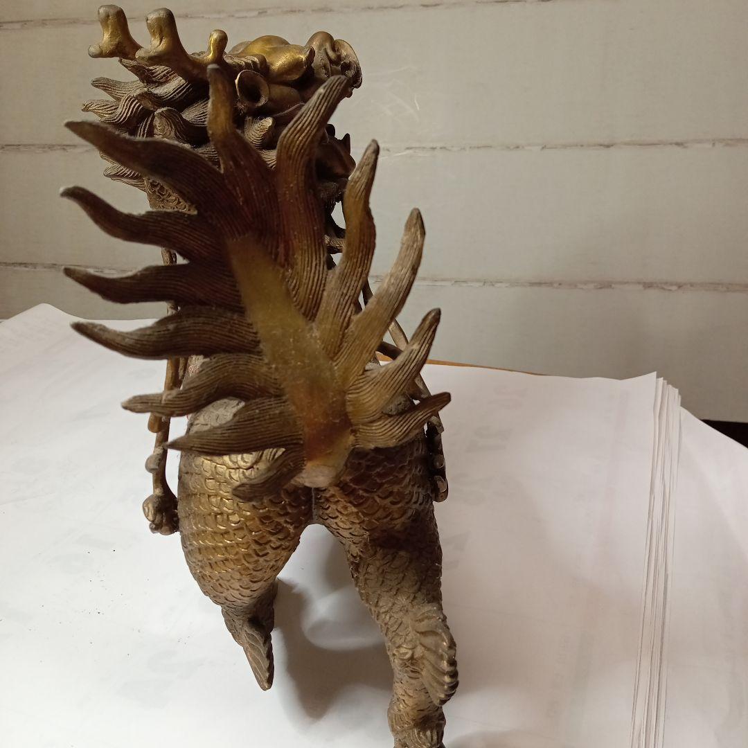 真鍮色の獅子像 金属製