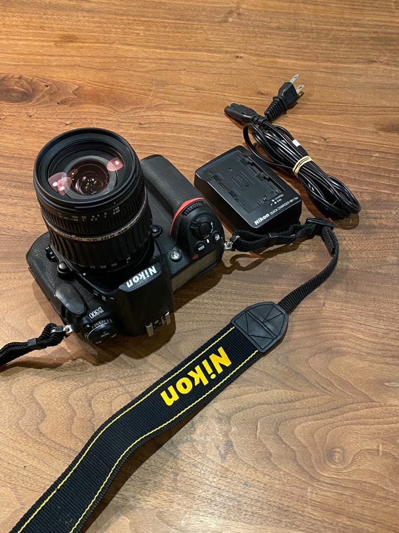 Nikon D300 デジタル一眼　タムロン　18-200 レンズ付　動作品