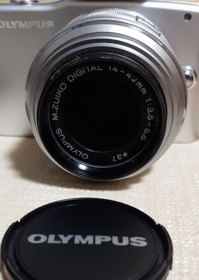 超希少 OLYMPUS オリンパス PEN E-PM1 ミラーレスカメラ