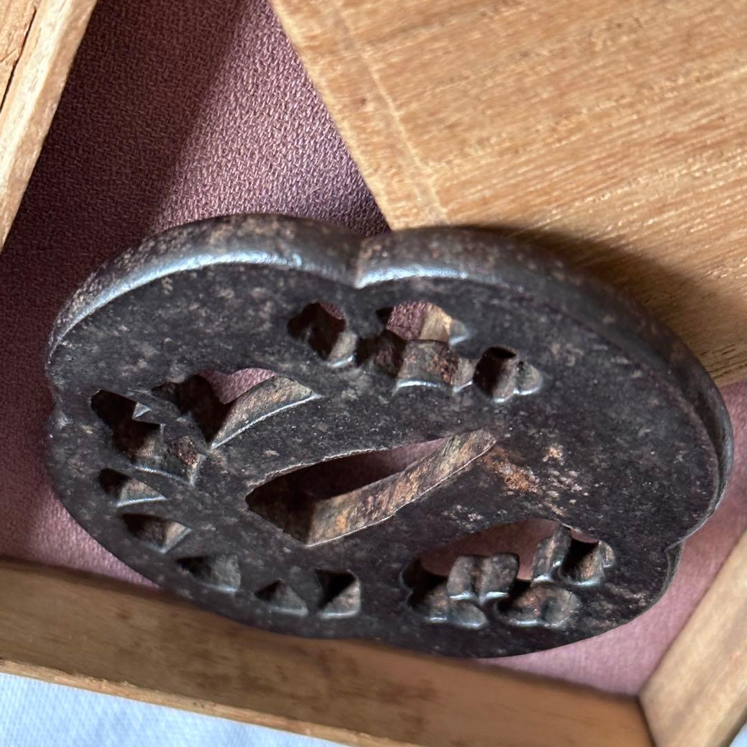 日本刀　装具　鍔　透かし