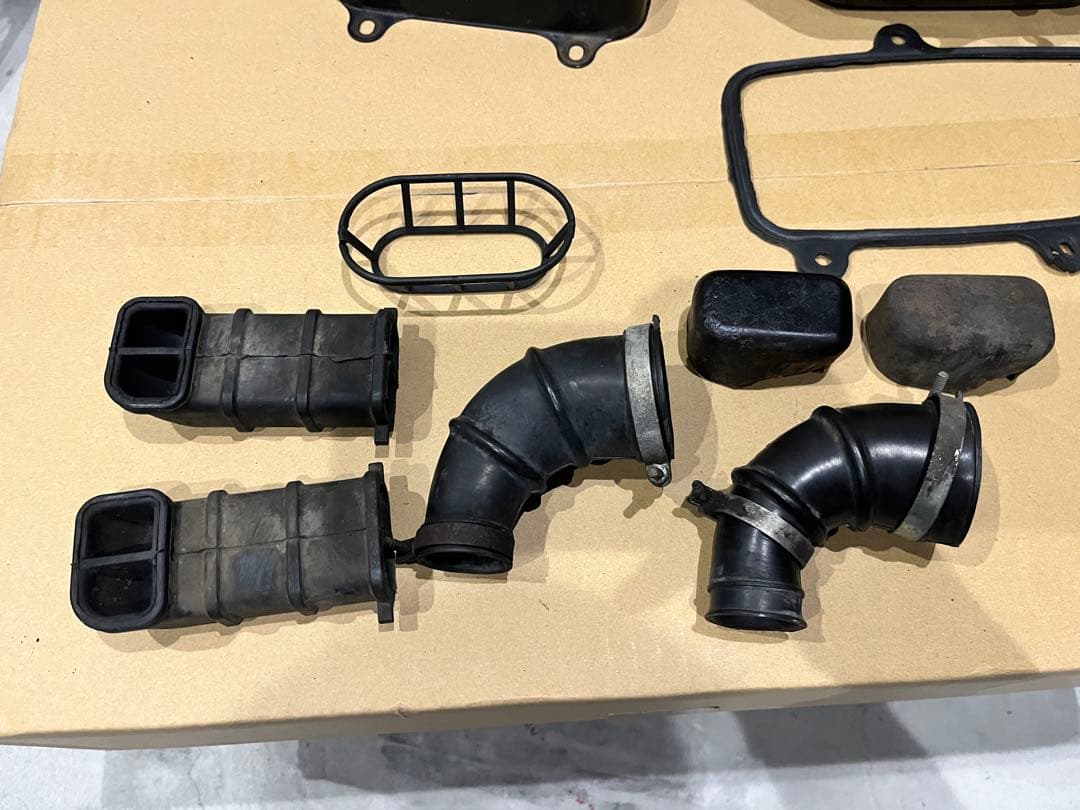 GR５０.８０(ミニトレ)オイルタンク＆エアクリーナーカバー　レストア用