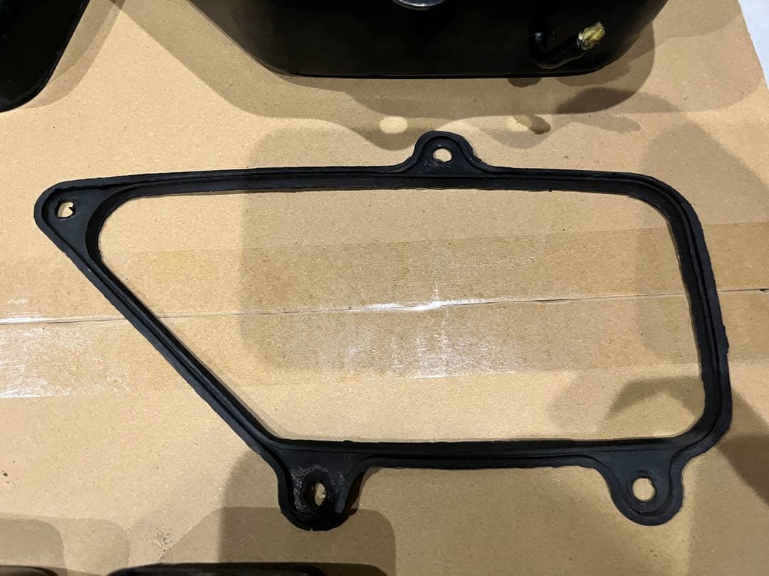 GR５０.８０(ミニトレ)オイルタンク＆エアクリーナーカバー　レストア用