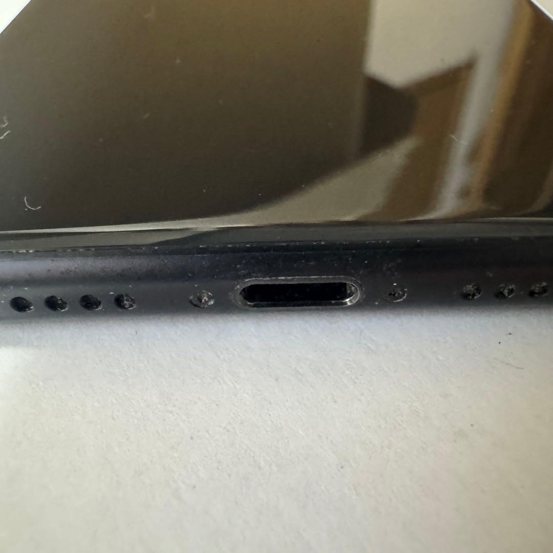 Apple iPhone SE (第2世代) ブラック 64GB 本体