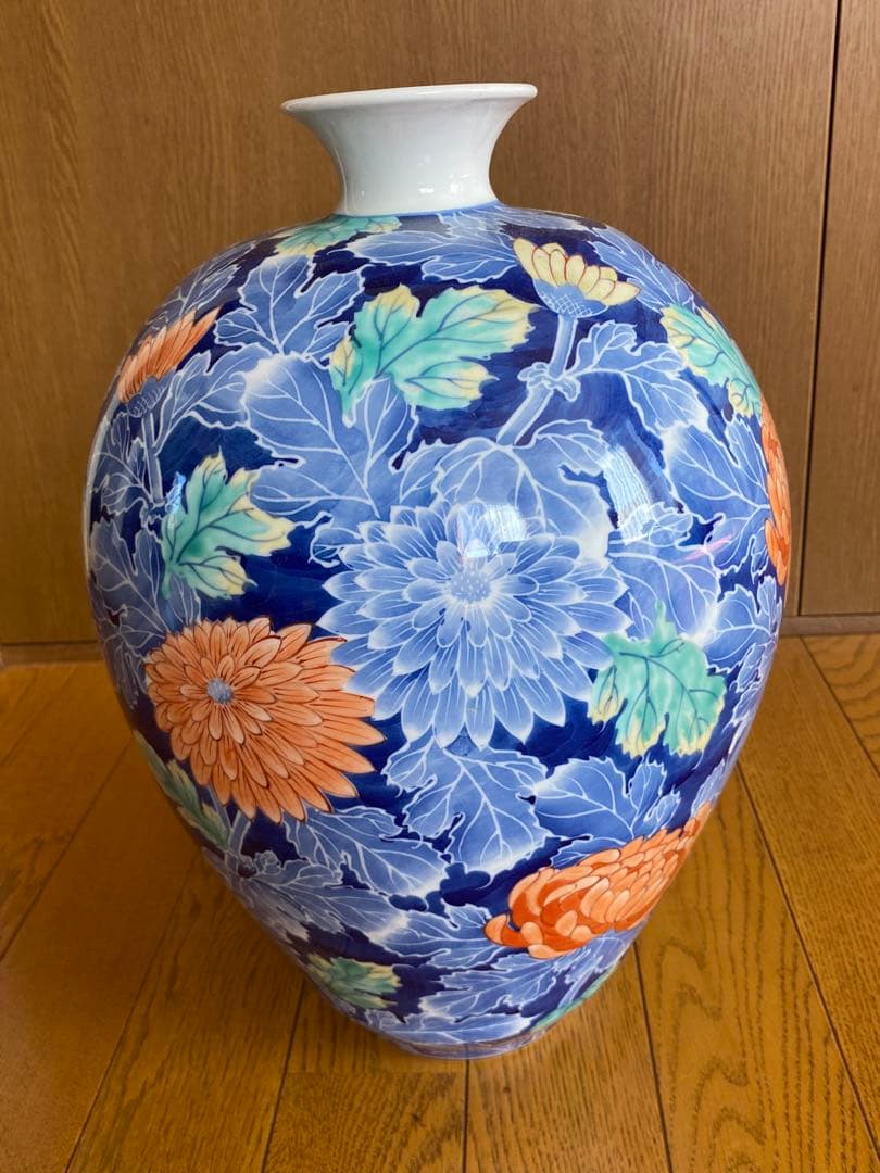 アンティーク　有田焼き　鍋島焼き　菊模様　壺　花瓶　和泉作