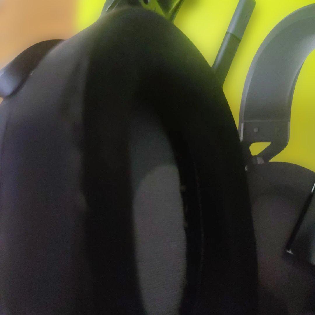 CORSAIR HS65 SURROUND 交換用イヤーパッド付き